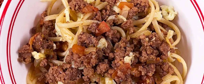 Pasta con carne molida
