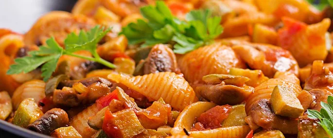 Pasta de caracol con tocineta